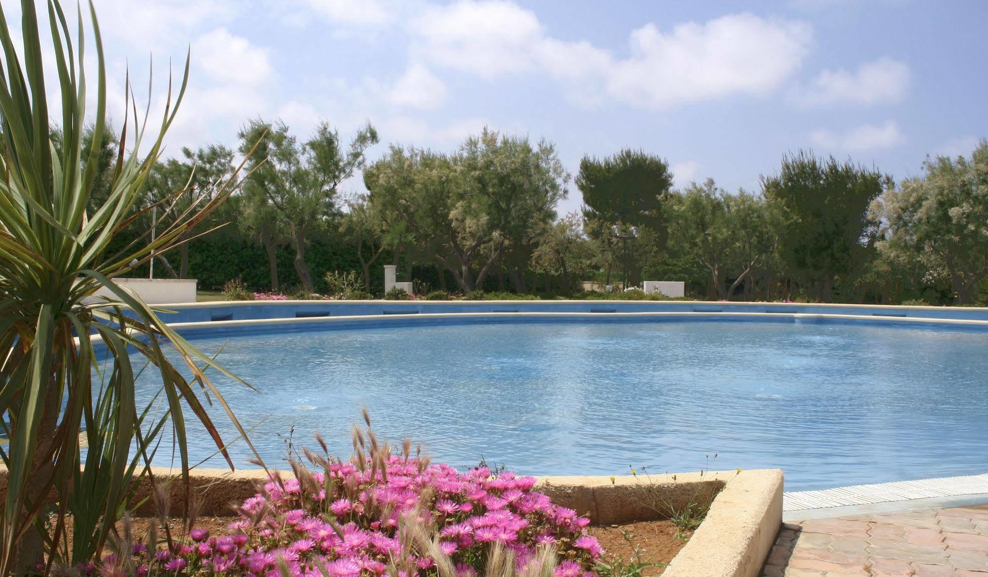 Camping Villaggio Lamaforca Торре-Санта-Сабина Экстерьер фото