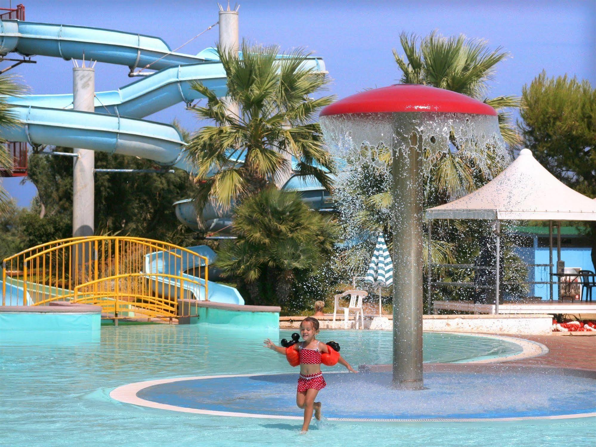 Camping Villaggio Lamaforca Торре-Санта-Сабина Экстерьер фото