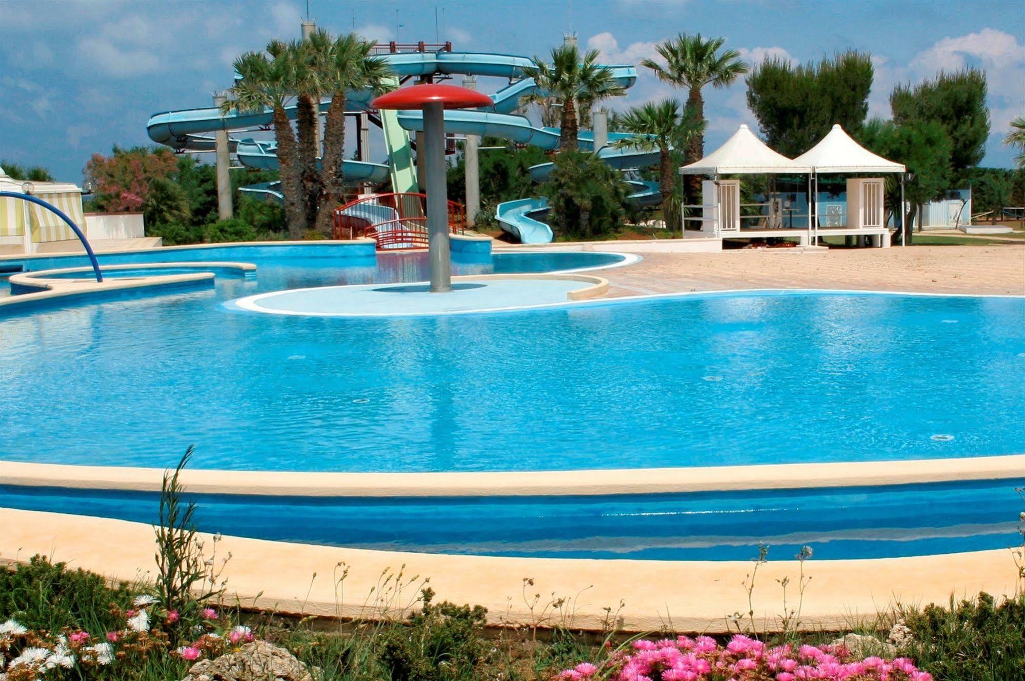 Camping Villaggio Lamaforca Торре-Санта-Сабина Экстерьер фото